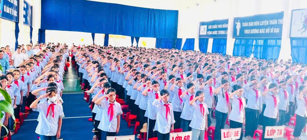 Tưng bừng lễ khai giảng năm học mới 2025 - 2026 tại các nhà trường trên địa bàn xã Bình Lục.