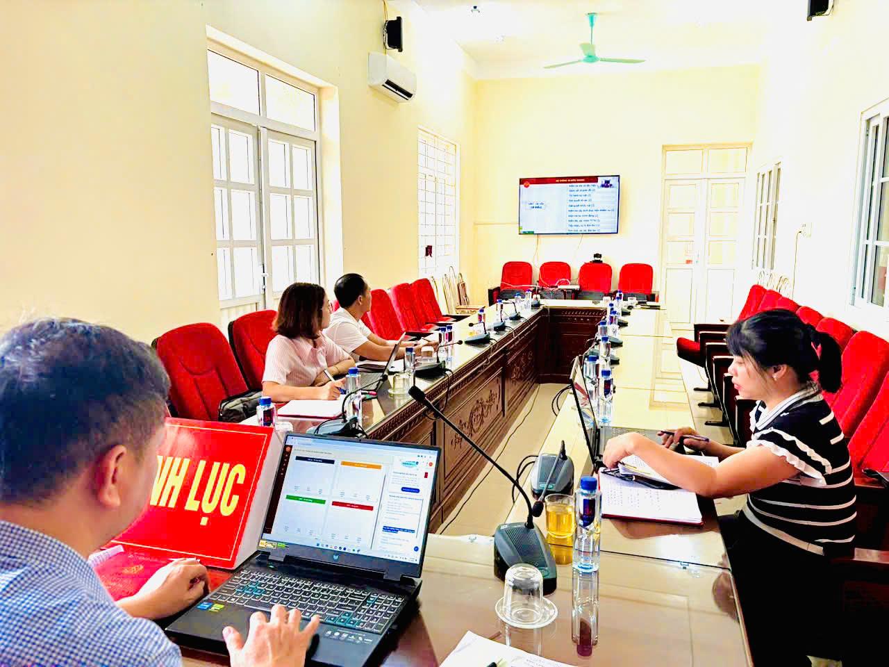 ỦY BAN KIỂM TRA ĐẢNG UỶ XÃ BÌNH LỤC THAM DỰ HỘI NGHỊ TẬP HUẤN SỬ DỤNG CÁC PHẦN MỀM CỦA ỦY BAN KIỂM TRA TRUNG ƯƠNG