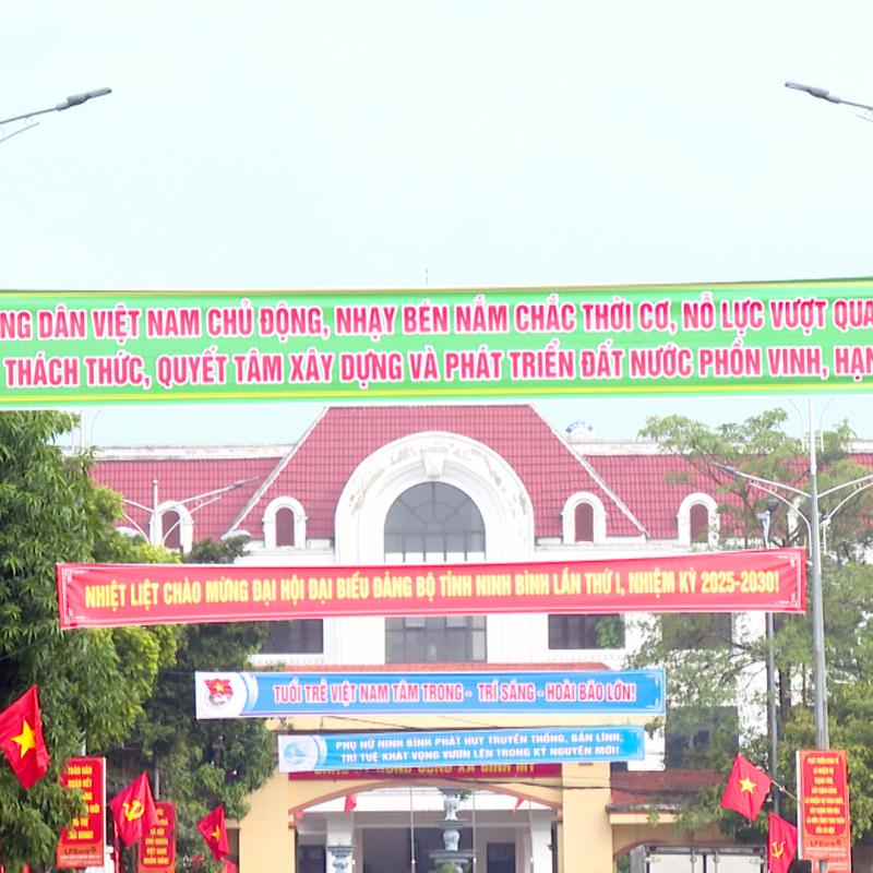 Đẩy mạnh tuyên truyền trực quan chào mừng Đại hội đại biểu MTTQ và các đoàn thể chính trị xã hội xã Bình Mỹ lần thứ I