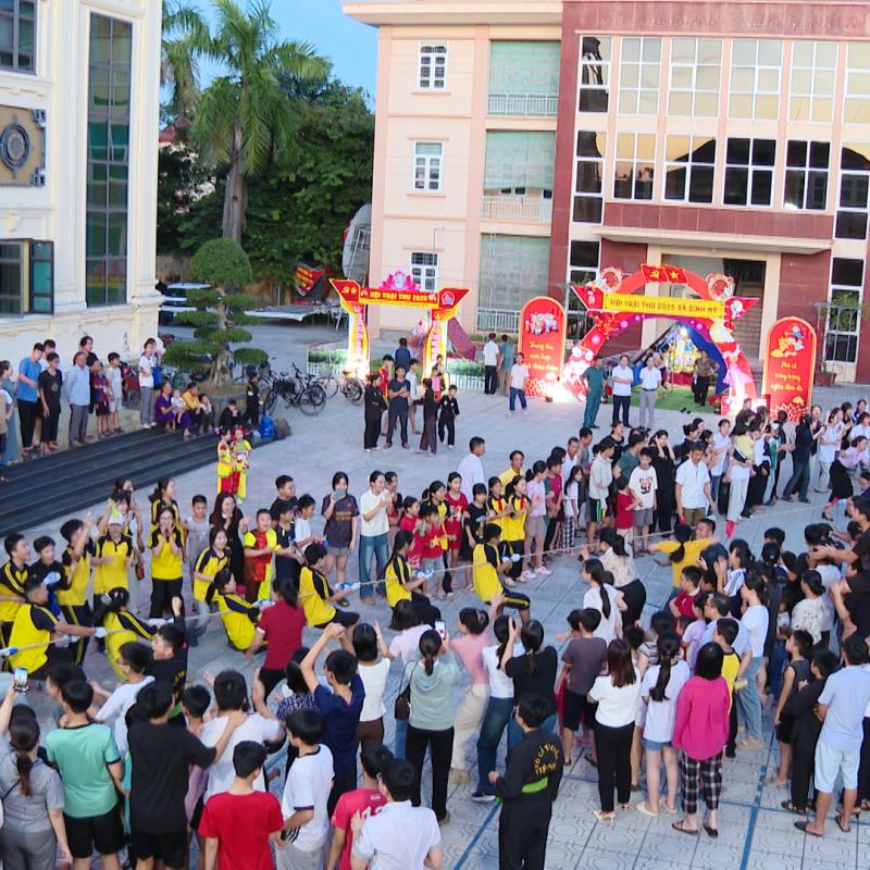 Một số hoạt động ngoài trời tại chương trình vui Tết Trung thu năm 2025 xã Bình Mỹ, tỉnh Ninh Bình