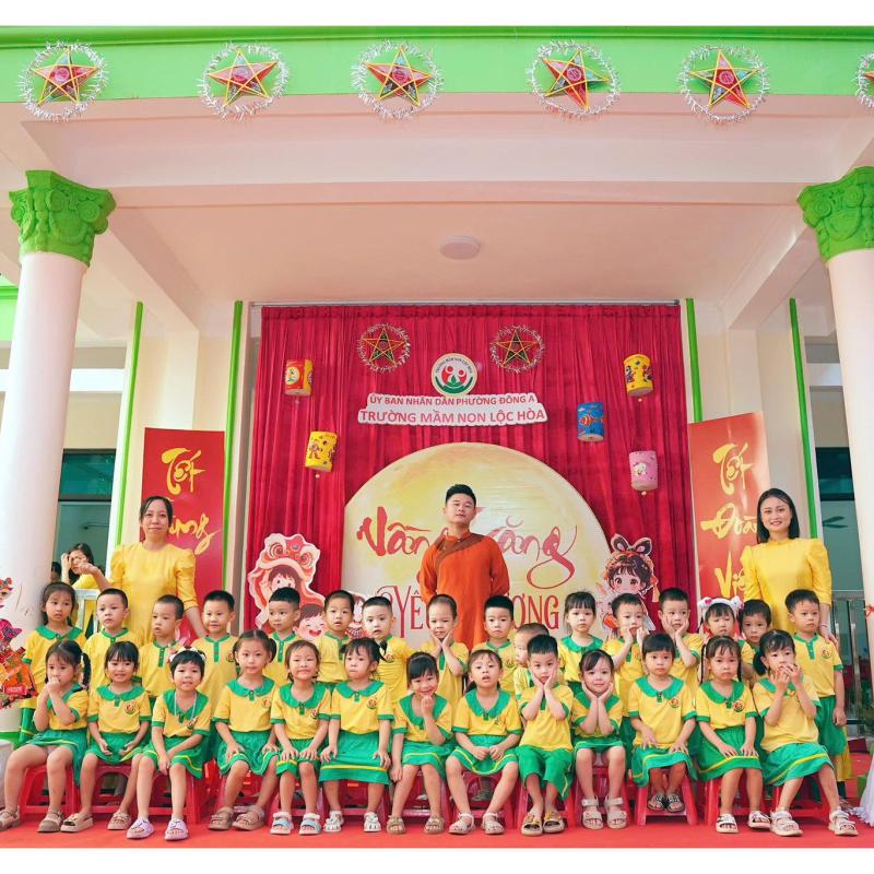 Trung Thu trọn vẹn dưới ánh trăng hoà bình