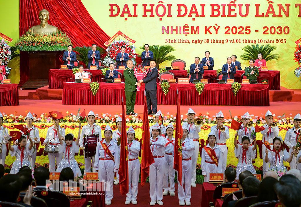khai-mac-trong-the-dai-hoi-dai-bieu-dang-bo-tinh-n-11.jpg