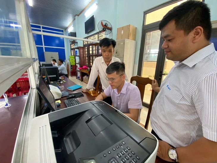 Phó Thủ tướng Chính phủ biểu dương, khen ngợi Ninh Bình về chính quyền 2 cấp