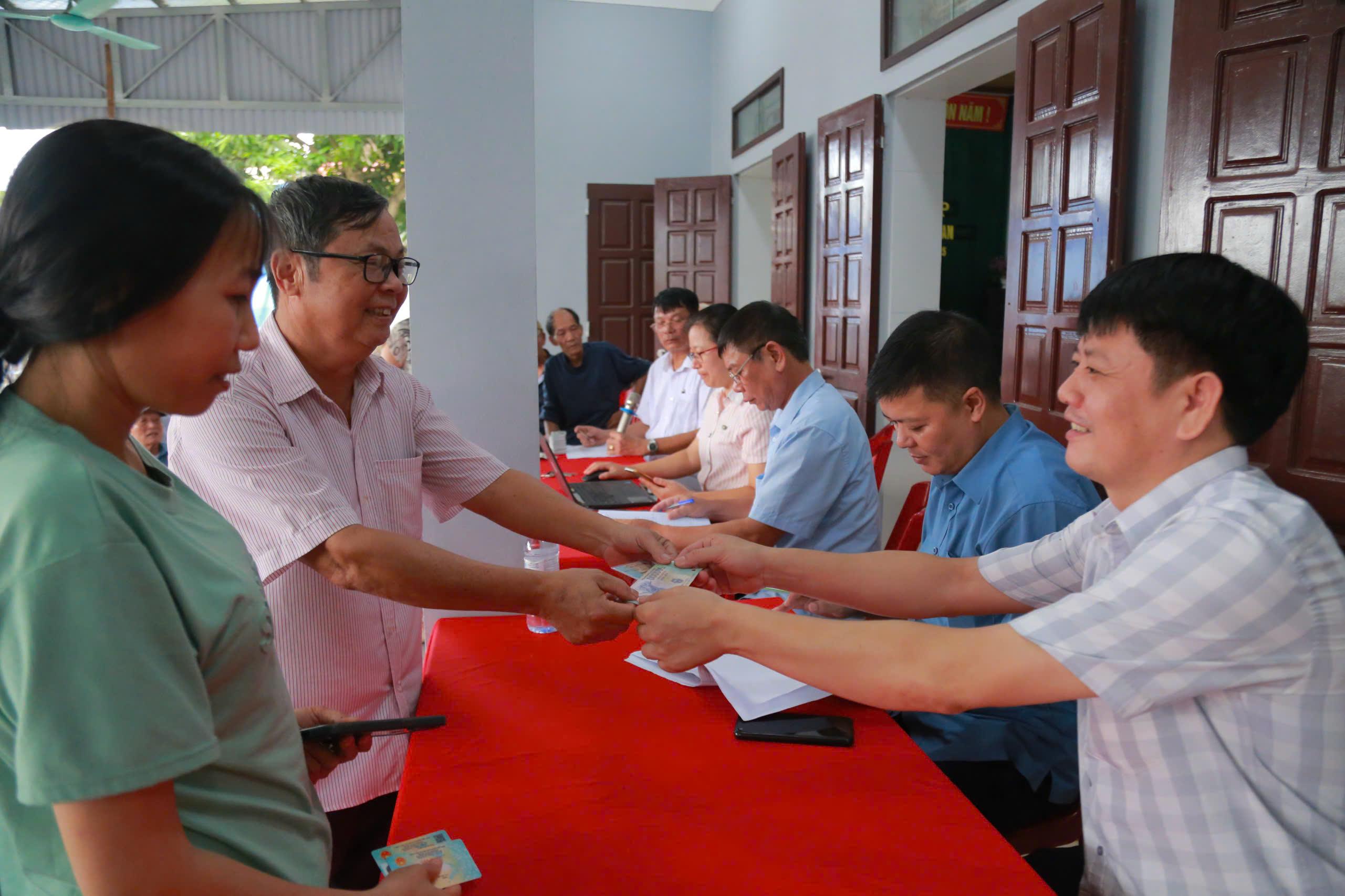 Ninh Bình: 86,84% hộ dân đã nhận quà kỷ niệm 80 năm Quốc khánh 2/9