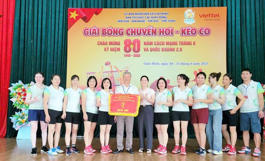 1traogiaibongchuyen7.jpg