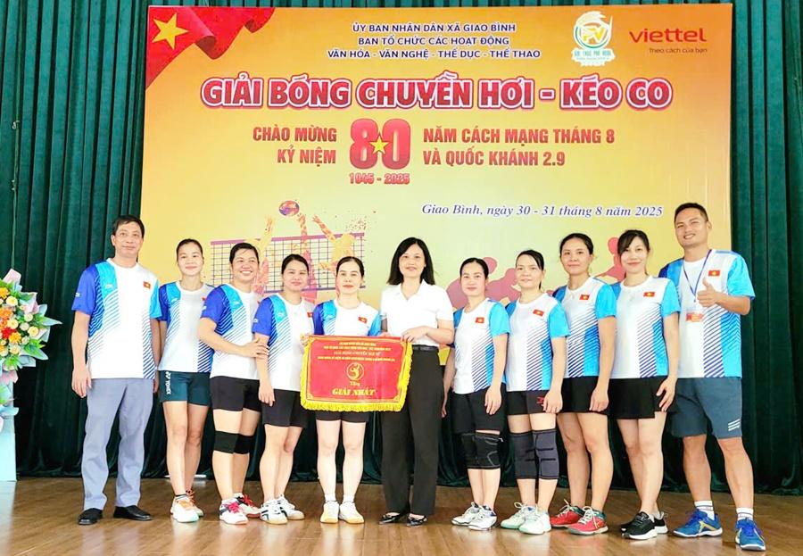 Xã Giao Bình trao Giải bóng chuyền nữ năm 2025