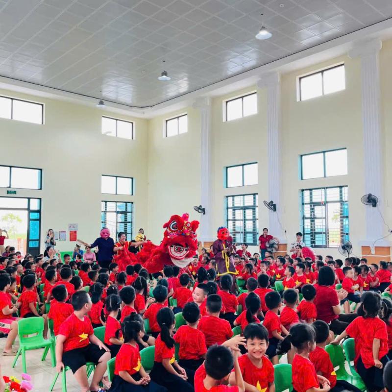 Trường Mầm non Giao Yến, xã Giao Bình tổ chức  vui hội Tết trung thu năm 2025