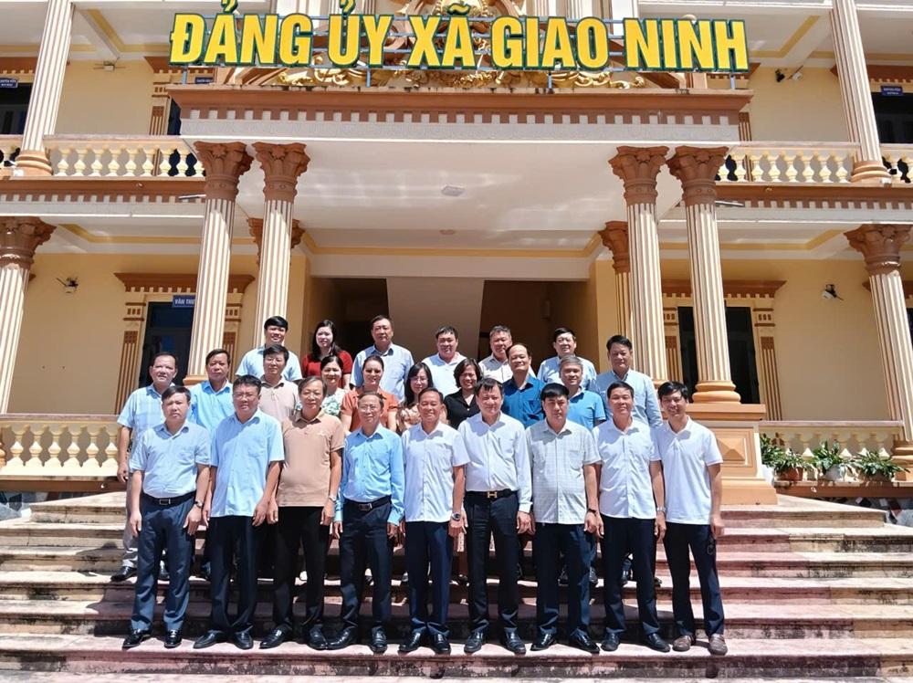 ahdnd2captaigninh3.jpg