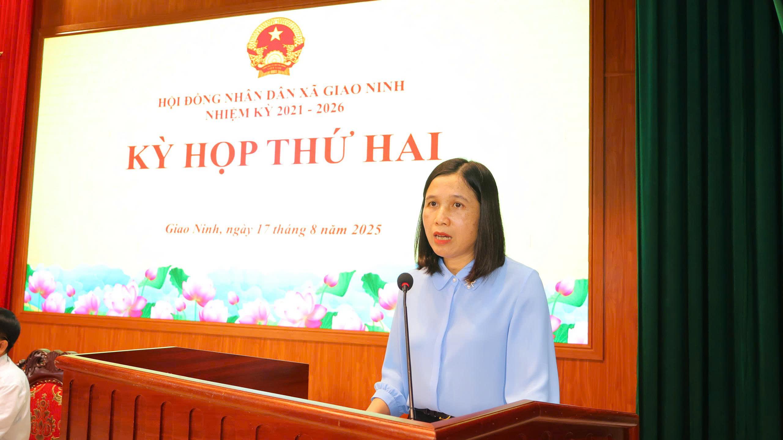 nhung.jpg