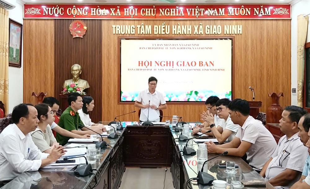 UBND xã tổ chức hội nghị giao ban đánh giá hoạt động tín dụng tháng 8, triển khai nhiệm vụ tháng 9 và quý IV năm 2025