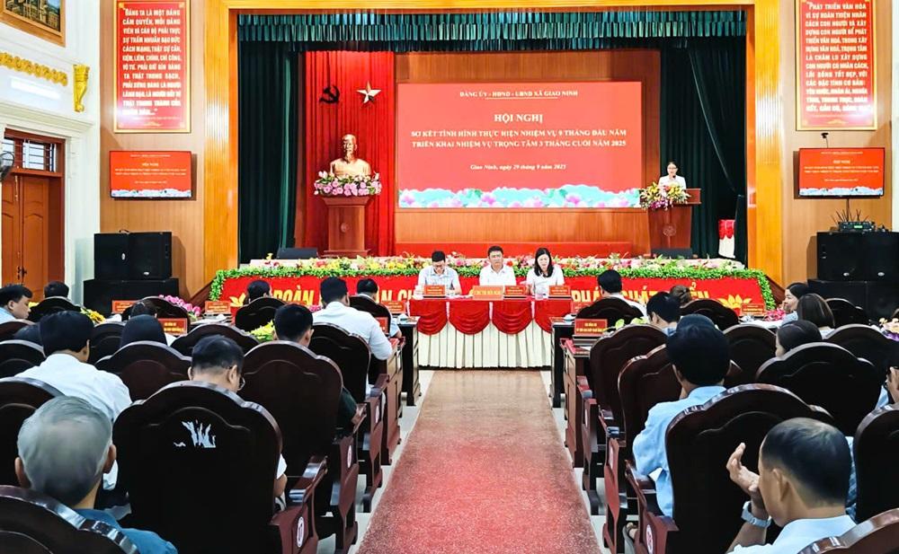 Đảng ủy, HĐND, UBND xã Giao Ninh sơ kết nhiệm vụ 9 tháng đầu năm, triển khai nhiệm vụ 3 tháng cuối năm 2025