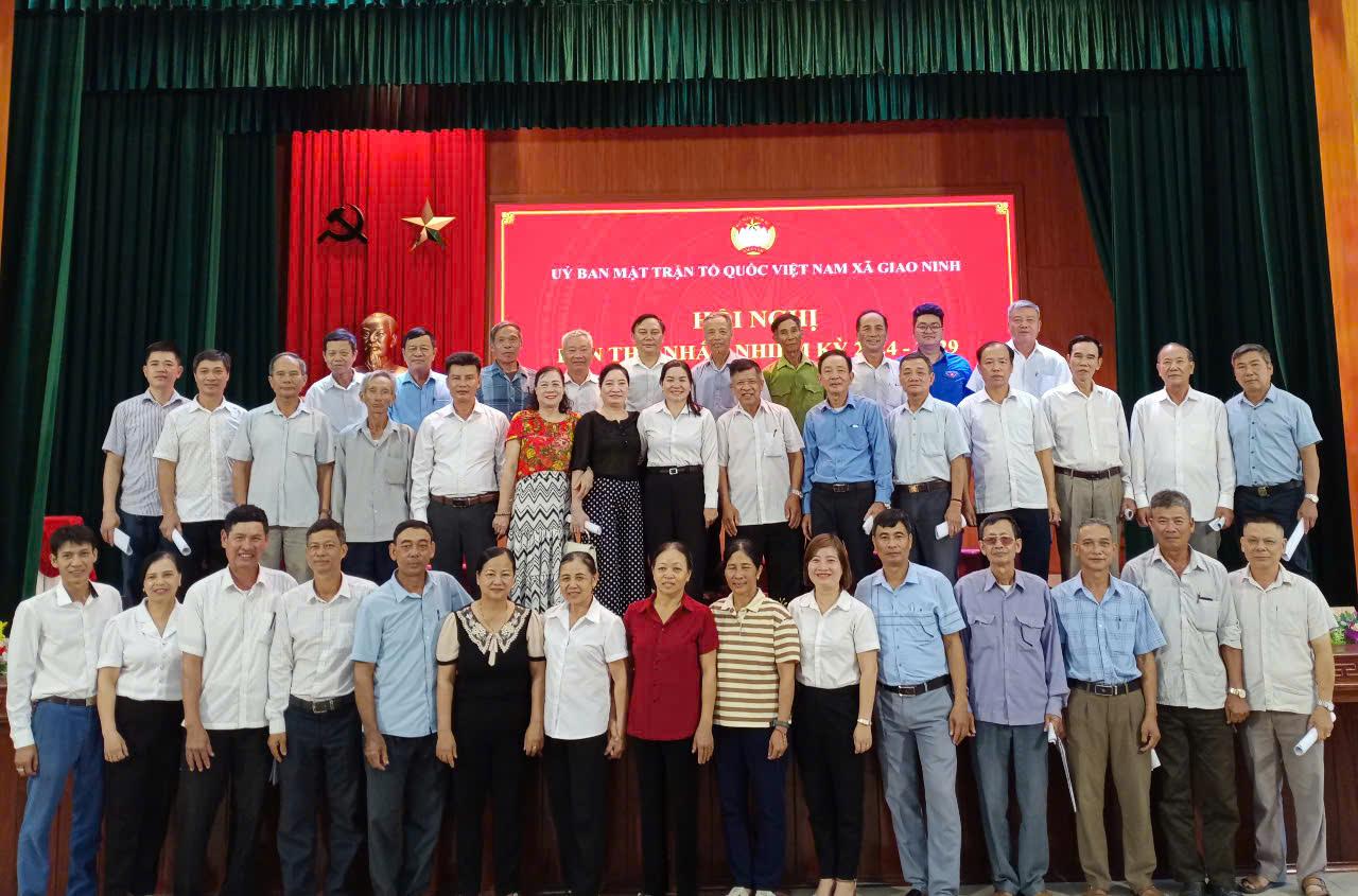 Ban Thường trực Ủy ban Mặt trận Tổ Quốc Việt Nam xã Giao Ninh tổ chức hội nghị Công bố các Quyết định về công tác cán bộ