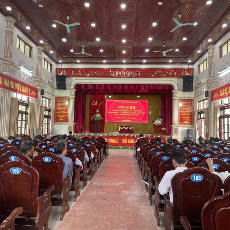 Hội nghị triển khai một số nhiệm vụ trọng tâm trong tuyển chọn công dân nhập ngũ thực hiện nghĩa vụ tham gia công an nhân dân năm 2026 Chiều ngày 28/10/2025, UBND xã Giao Phúc, tỉnh Ninh Bình tổ chức Hội nghị triển khai một số nhiệm vụ