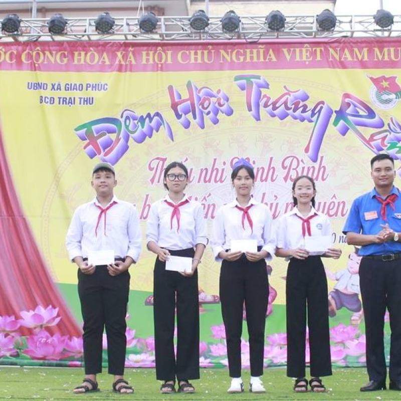 Ban chấp hành Đoàn xã Giao Phúc tổ chức Bế mạc Trại Trung năm 2025