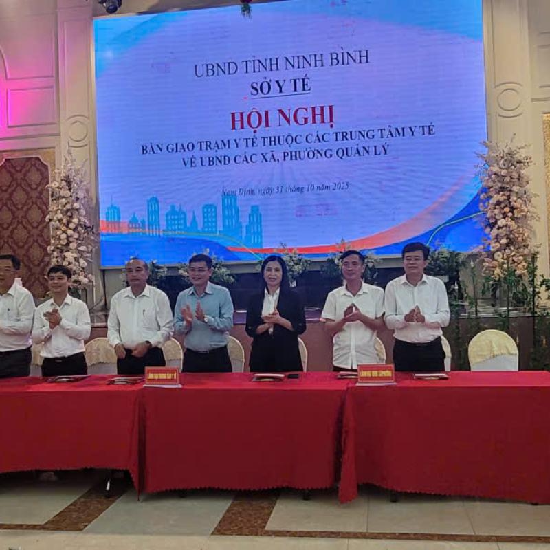 Sở Y tế tổ chức bàn giao các Trạm Y tế về UBND cấp xã quản lý