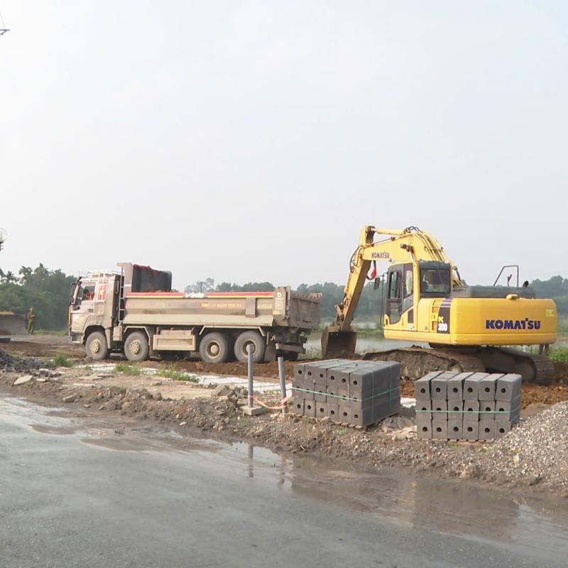 Ban cưỡng chế phường Hà Nam tổ chức cưỡng chế thu hồi đất đối với các hộ không chấp hành quyết định thu hồi đất của cấp có thẩm quyền để thực hiện dự án