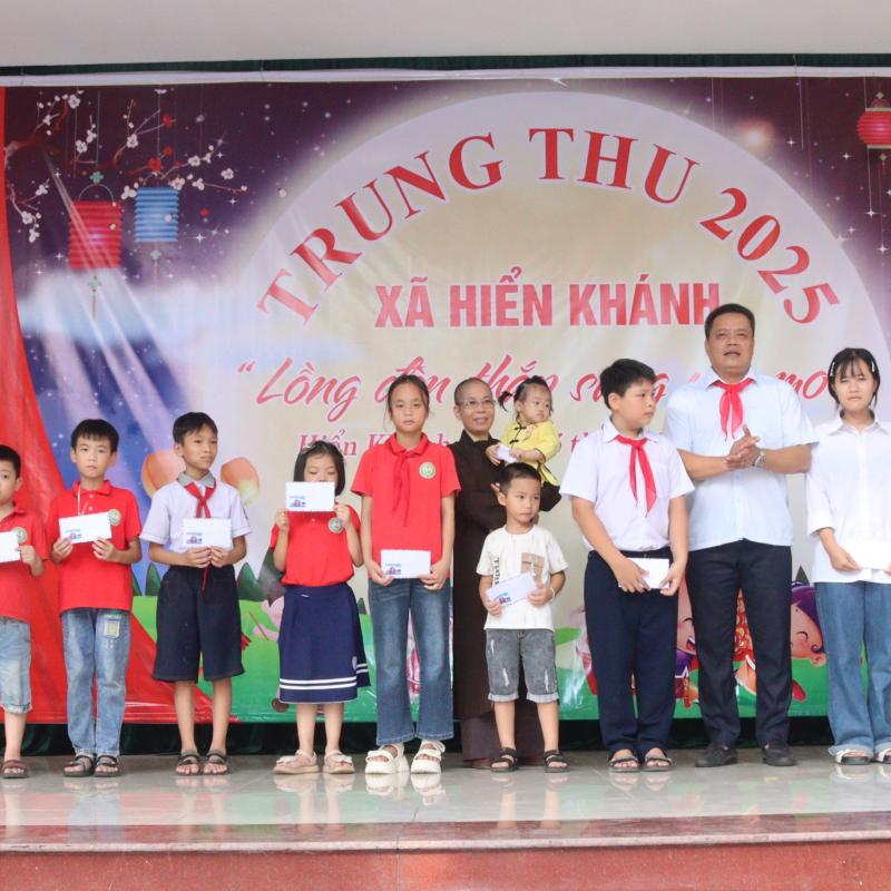 Xã Hiển Khánh tổ chức Tết Trung thu năm 2025