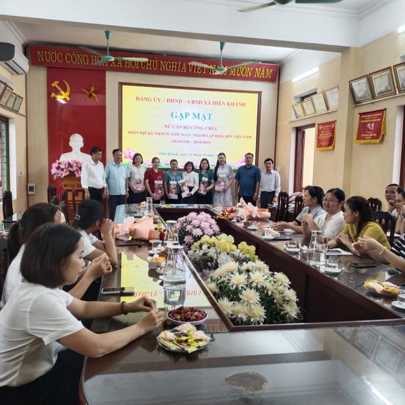 ĐẢNG UỶ, HĐND, UBND XÃ HIỂN KHÁNH TỔ CHỨC GẶP MẶT NỮ CÁN BỘ, CÔNG CHỨC   NHÂN DỊP KỶ NIỆM 95 NĂM NGÀY THÀNH LẬP HỘI LIÊN HIỆP PHỤ NỮ VIỆT NAM (20/10/1930 – 20/10/2025)