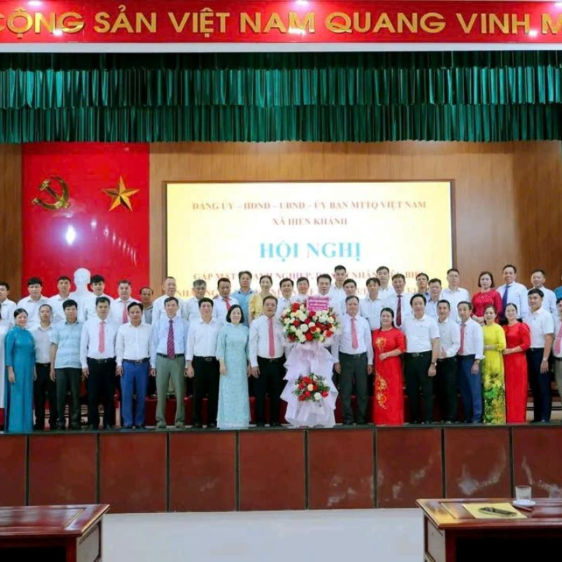 Xã Hiển Khánh tổ chức Gặp mặt doanh nghiệp, doanh nhân tiêu biểu   nhân ngày Doanh nhân Việt Nam (13/10/2004 - 13/10/2025)