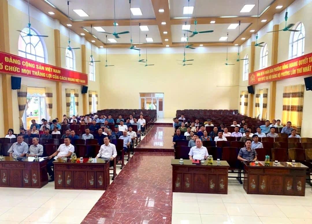 Phường Hồng Quang, tỉnh Ninh Bình tổ chức điểm cầu Hội nghị toàn quốc quán triệt, triển khai 04 Nghị quyết của Bộ Chính trị.