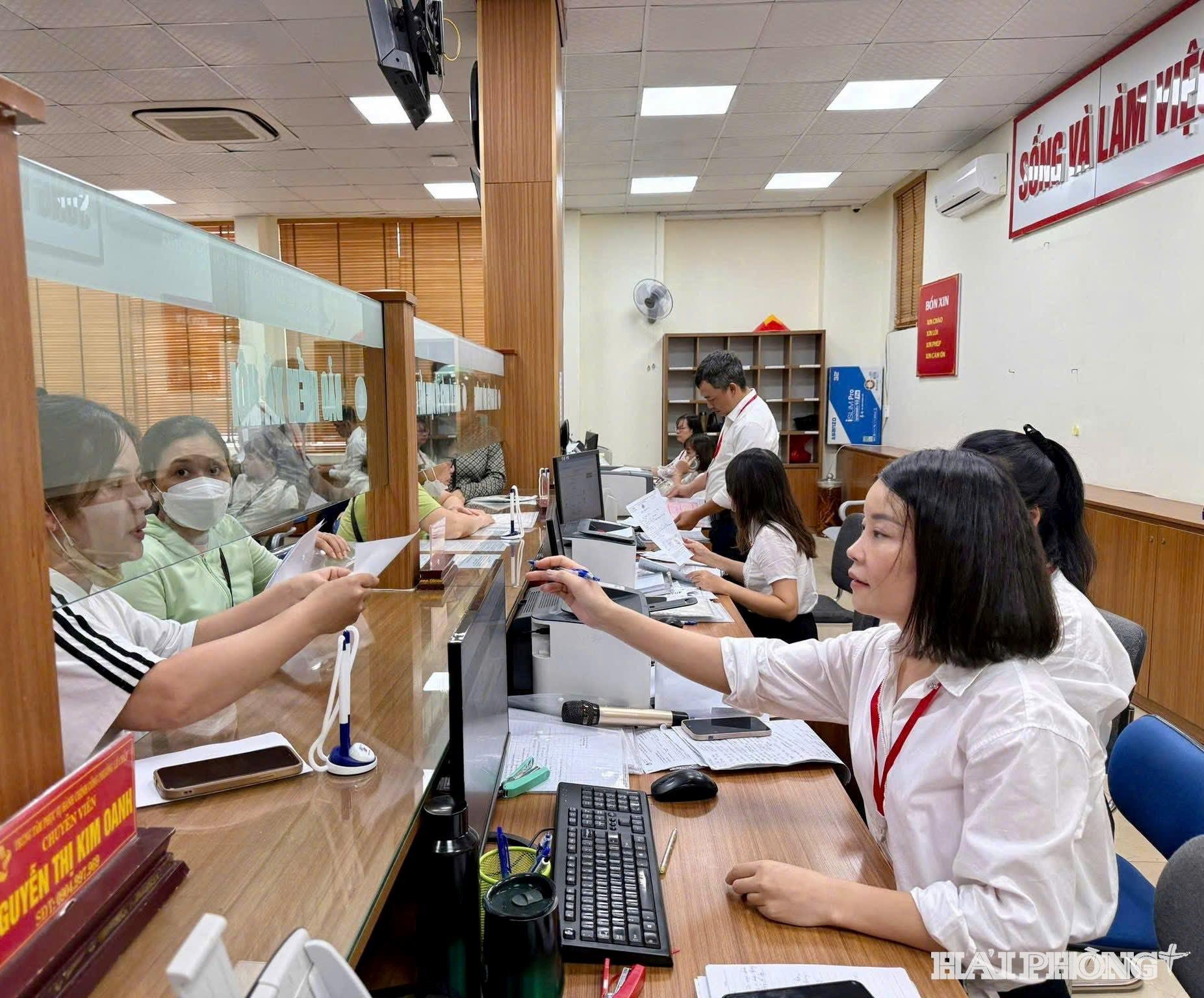 Dự kiến 28 vị trí việc làm với lãnh đạo, công chức cấp xã