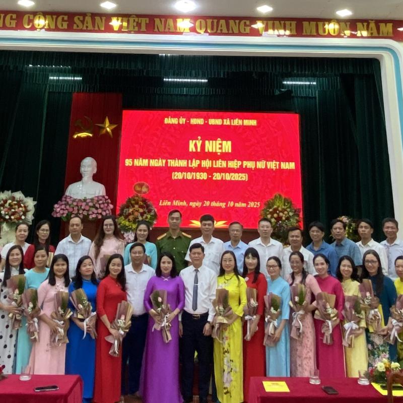ĐẢNG ỦY, HĐND, UBND XÃ LIÊN MINH TỔ CHỨC HỘI NGHỊ KỶ NIỆM NGÀY PHỤ NỮ VIỆT NAM 20/10