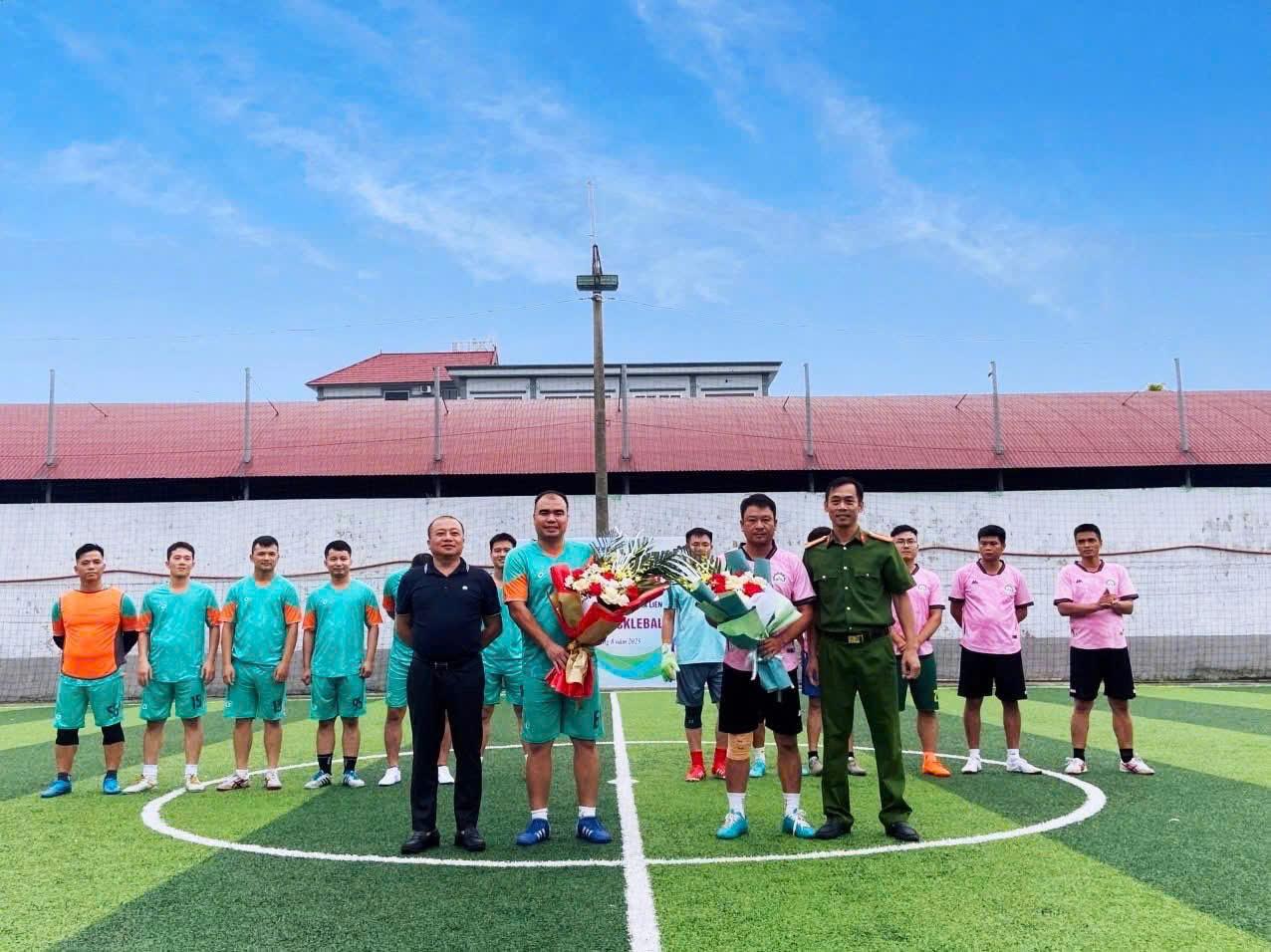 CÔNG AN XÃ LIÊN MINH TỔ CHỨC GIAO LƯU THỂ THAO NHÂN KỶ NIỆM NGÀY 19/8