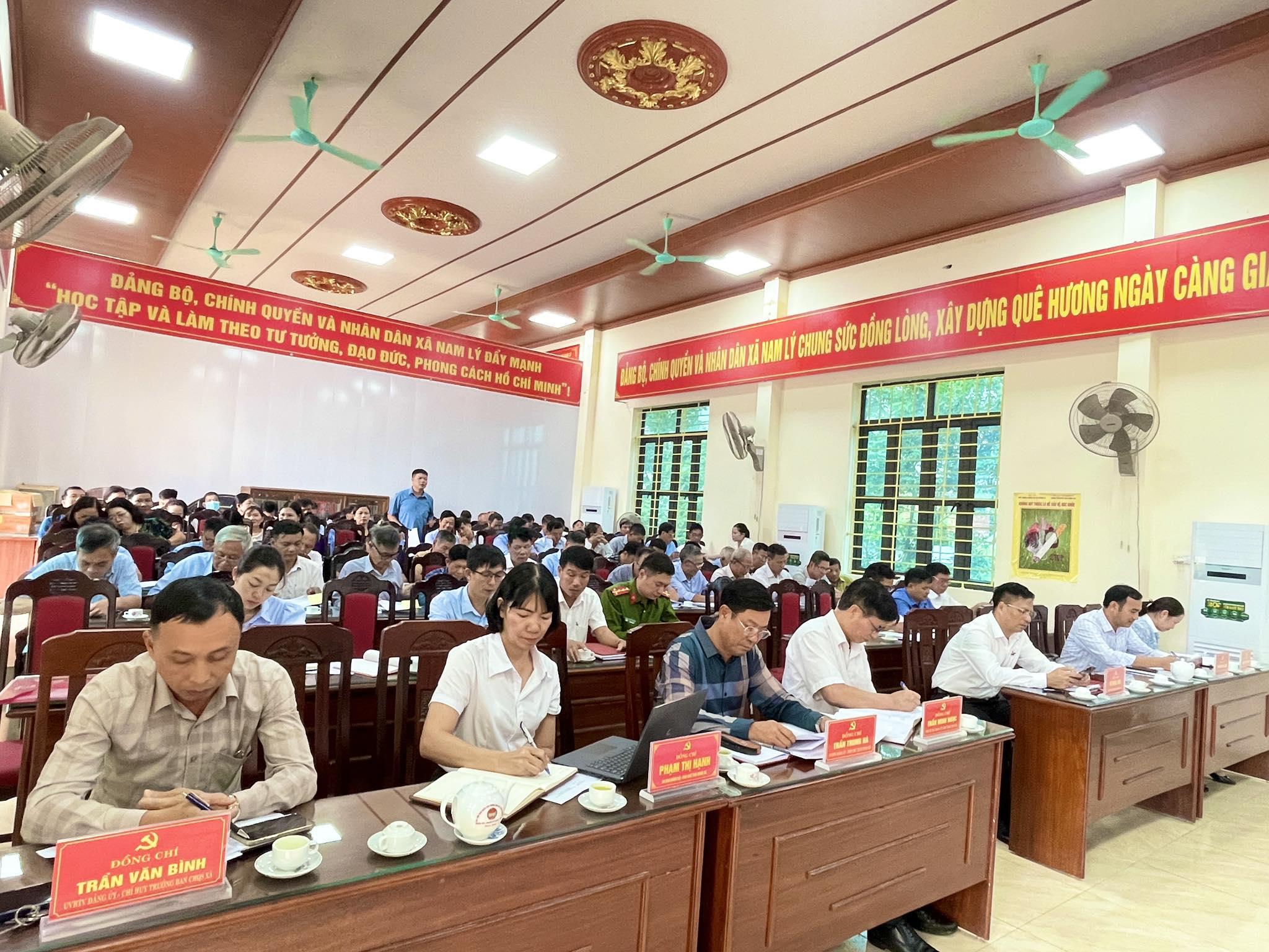 hội nghị: Triển khai, rà soát hộ nghèo, hộ cận nghèo và hộ làm nông nghiệp, ngư nghiệp có mức sống trung bình trên địa bàn xã năm 2025.