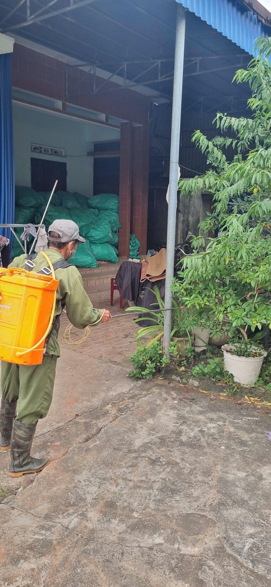 UBND xã Nam Lý kiểm tra, chỉ đạo công tác phòng chống dịch bệnh Sốt xuất huyết trên địa bàn xã