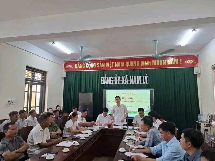 UBND xã Nam Lý tổ chức Hội nghị triển khai các biện pháp cấp bách đối phó với cơn bão số 11 (MATMO)