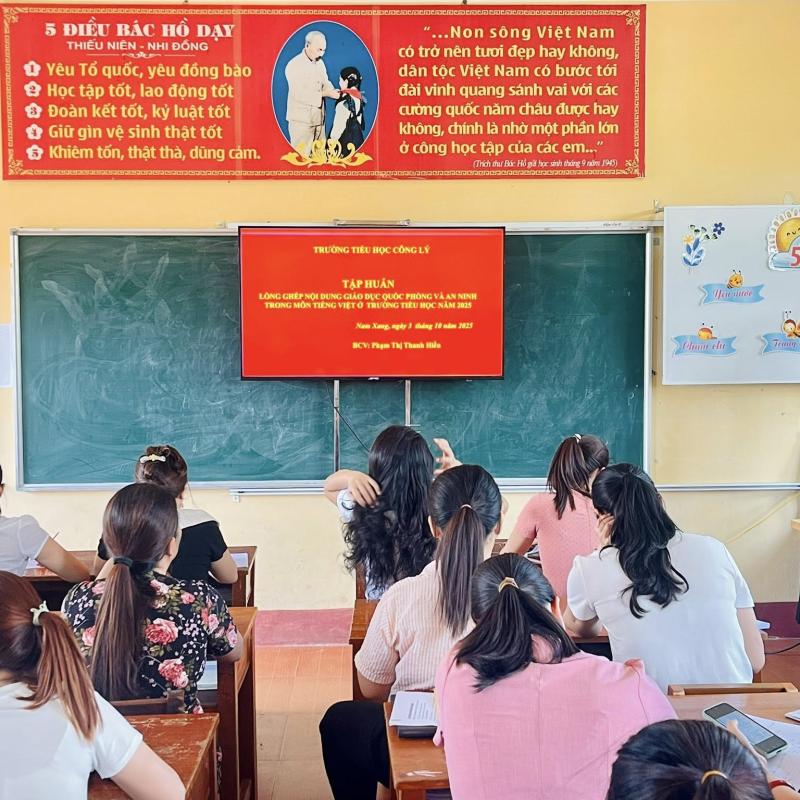 Trường Tiểu học Công Lý tổ chức tập huấn cho cán bộ quản lý và giáo viên về công tác Quốc phòng và An ninh