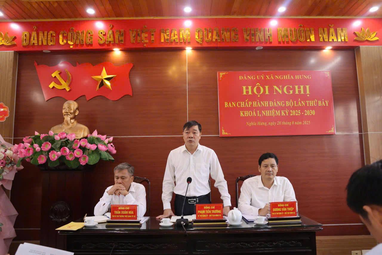 Hội nghị BCH Đảng bộ xã Nghĩa Hưng lần thứ bảy khóa I, nhiệm kì 2025-2030