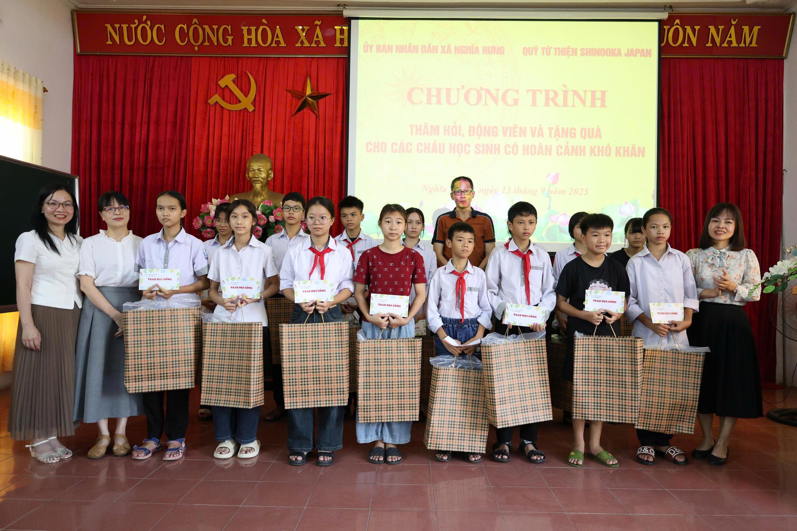 z7006861316761-082fb7fd532d8a6cc896b703fccf53fd-1.jpg