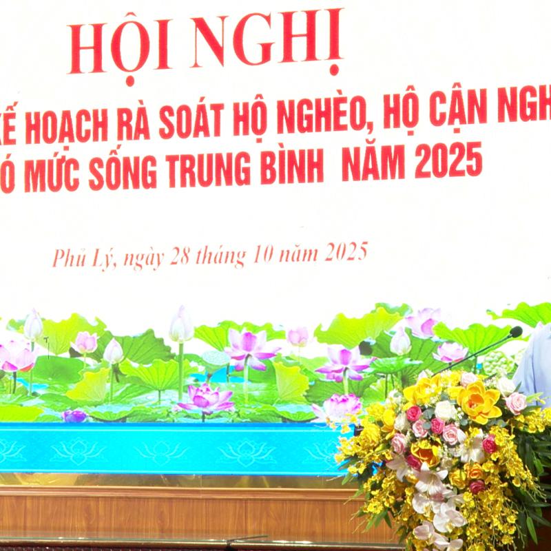UBND phường Phủ Lý tổ chức hội nghị triển khai kế hoạch rà soát hộ nghèo, hộ cận nghèo, hộ có mức sống trung bình năm 2025 trên địa bàn phường.