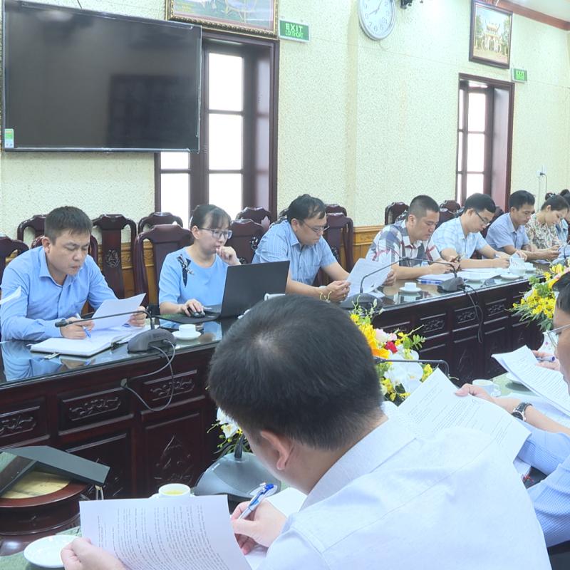 Ban Nội chính Tỉnh uỷ làm việc với UBND phường Phủ Lý về một số vụ việc liên quan đến kiến nghị của người dân ở một số dự án trên địa bàn phường.