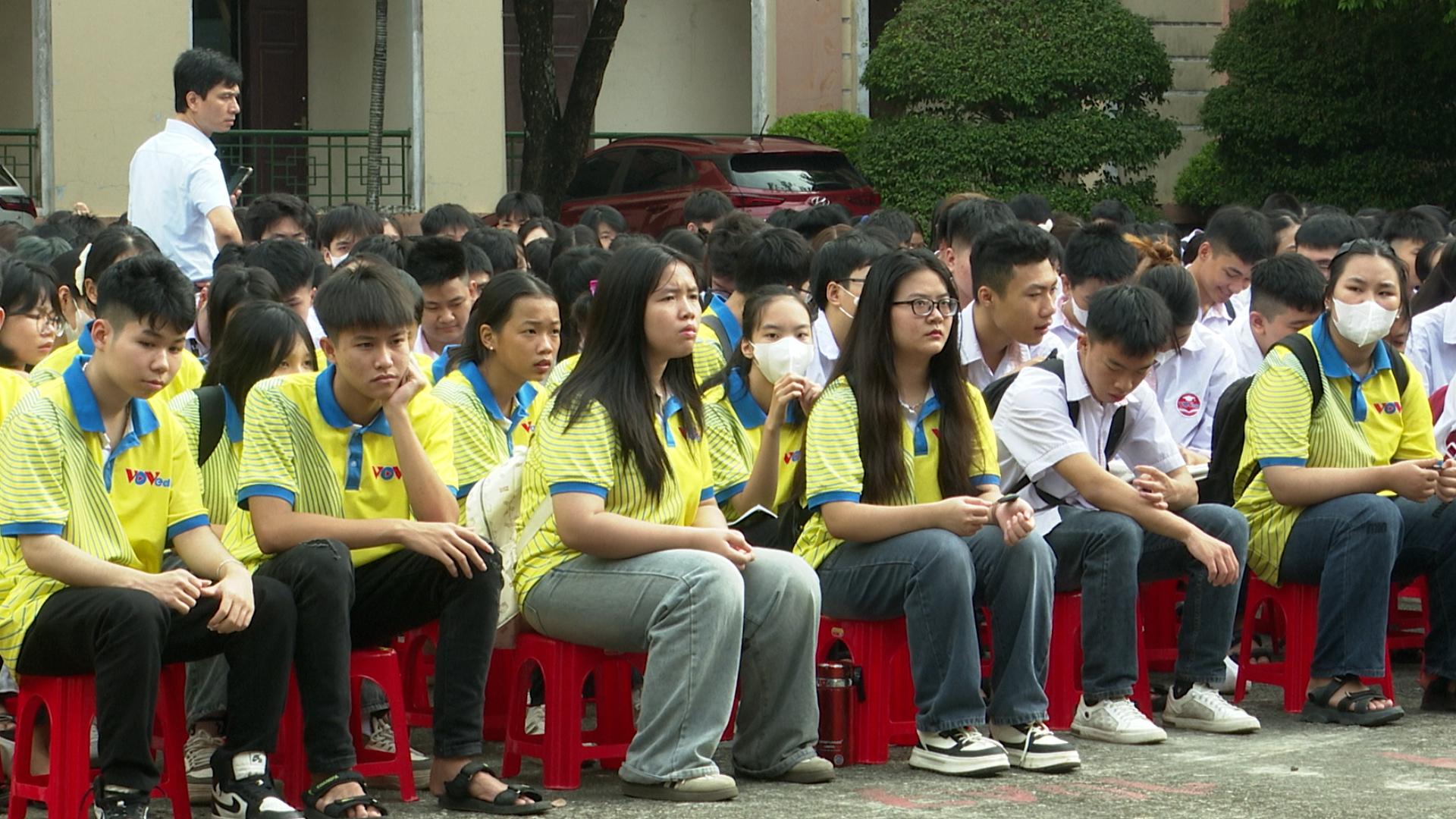 hoa00-00-08-29still287.jpg