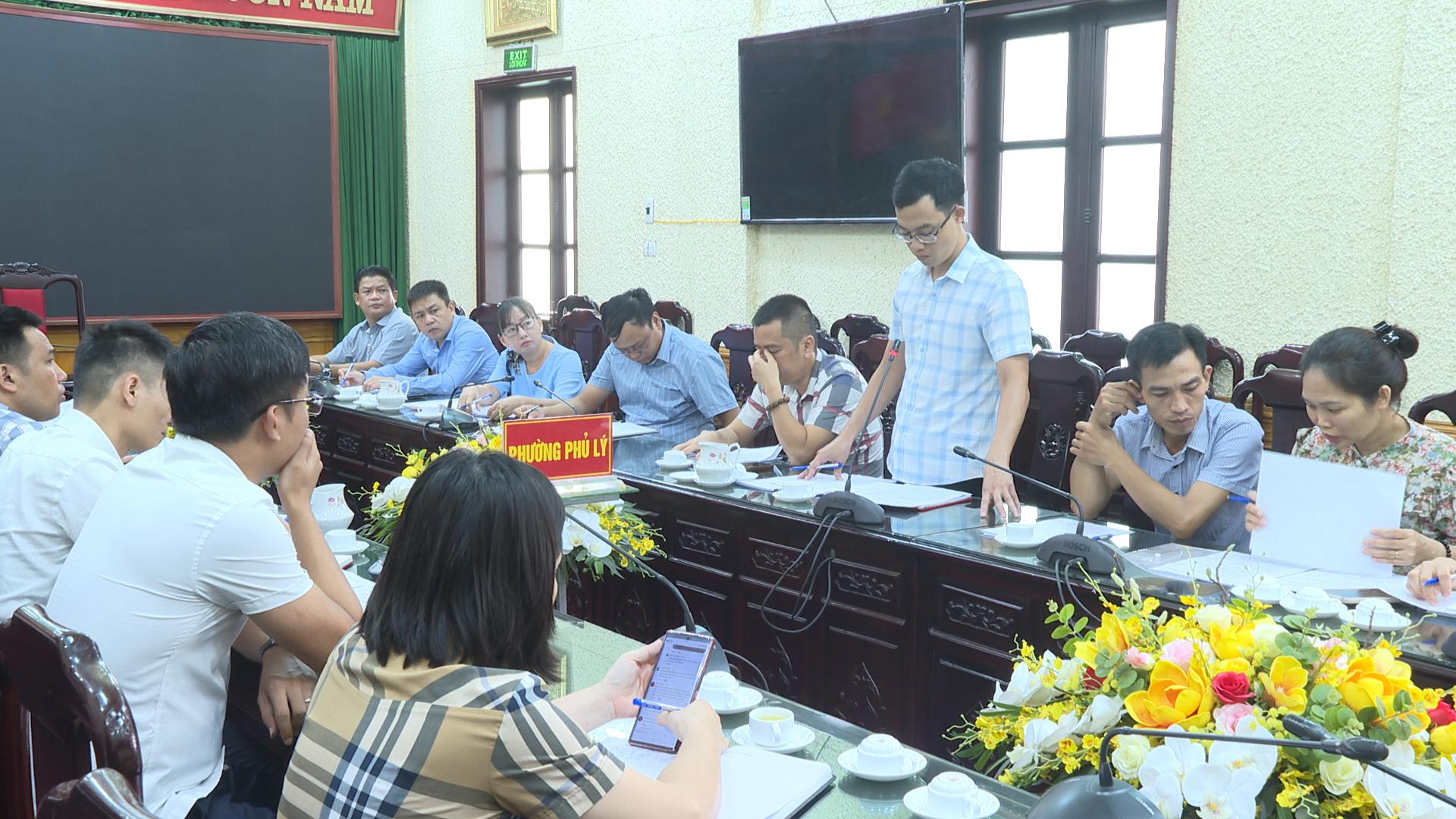 quang00-01-12-40still044.jpg