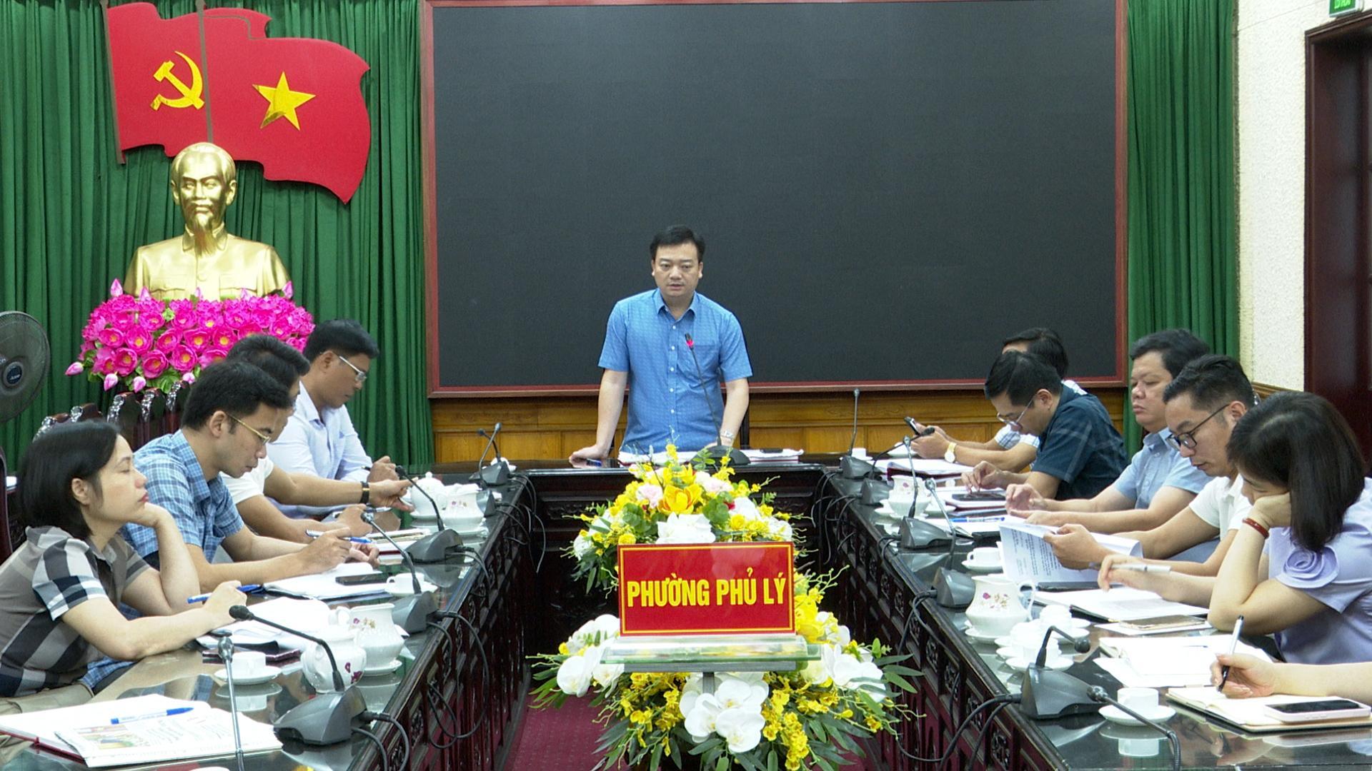 UBND phường Phủ Lý tổ chức hội nghị thống nhất nội dung công tác đầu tư, quản lý dự án và phương án bồi thường hỗ trợ tái định cư đối với các dự án trên địa bàn phường.