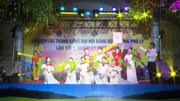 Phường Phủ Lý tổ chức Chương trình văn nghệ chào mừng thành công Đại hội đại biểu Đảng bộ phường lần thứ I, nhiệm kỳ 2025 – 2030.