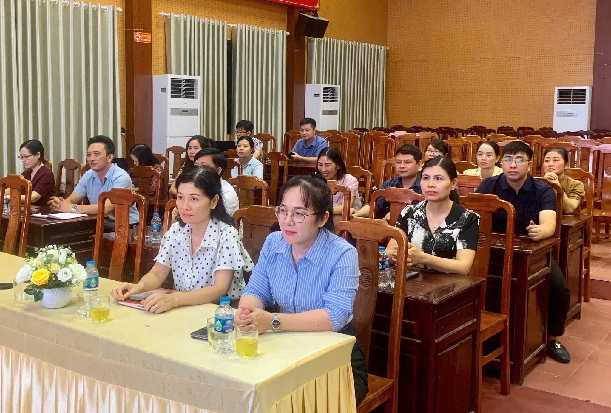 Hội nghị toàn quốc tập huấn ứng dụng trí tuệ nhân tạo (AI) cho cán bộ các cấp ủy và cơ quan Đảng