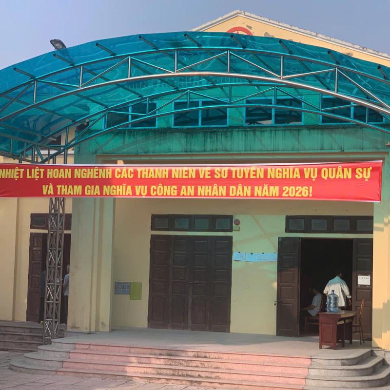 Hội đồng nghĩa vụ quân sự phường Phù Vân tổ chức sơ tuyển sức khỏe nghĩa vụ quân sự và thực hiện nghĩa vụ tham gia Công an nhân dân năm 2026