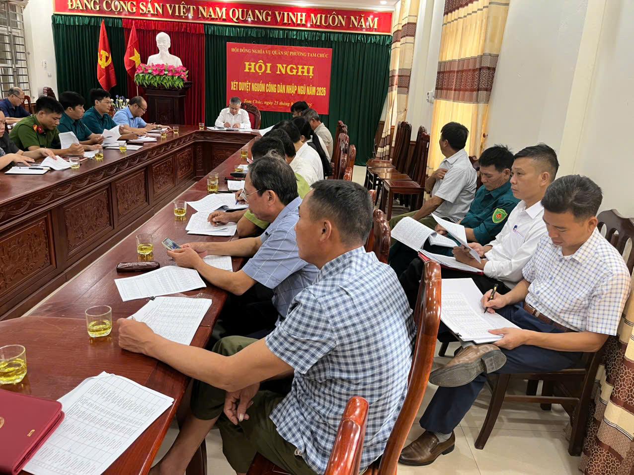 PHƯỜNG TAM CHÚC TỔ CHỨC HỘI NGHỊ XÉT DUYỆT, TUYỂN CHỌN CÔNG DÂN NHẬP NGŨ TRONG NĂM 2026.