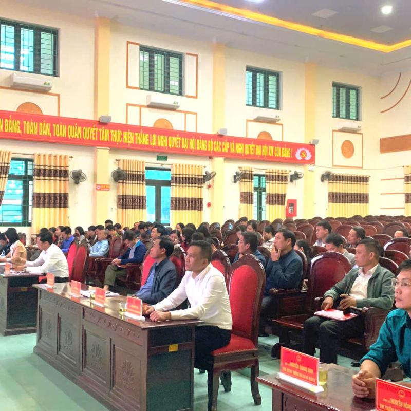 Đảng uỷ phường Tam Chúc tổ chức Hội nghị Sơ kết công tác xây dựng Đảng 9 tháng đầu năm, phương hướng nhiệm vụ quý IV năm 2025. Học tập, quán triệt các văn bản của Trung ương, Tỉnh uỷ, Đảng uỷ phường.