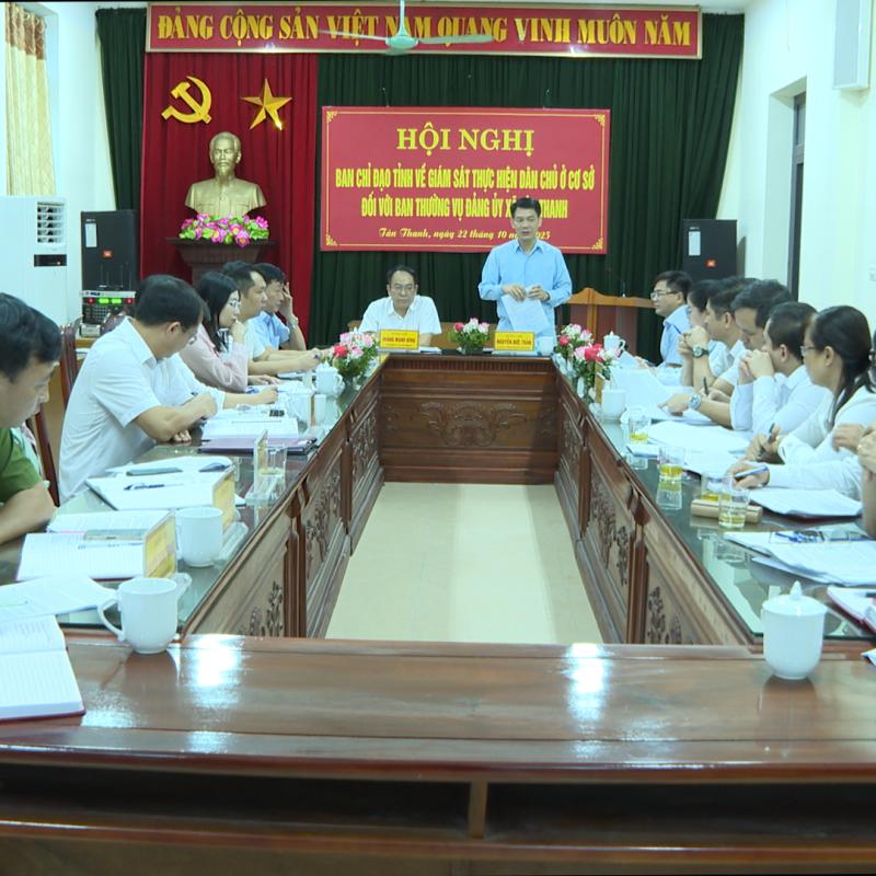 Đoàn giám sát số 01 của Ban Chỉ đạo tỉnh Ninh Bình về thực hiện dân chủ ở cơ sở làm việc với Ban thường vụ Đảng ủy xã Tân Thanh.