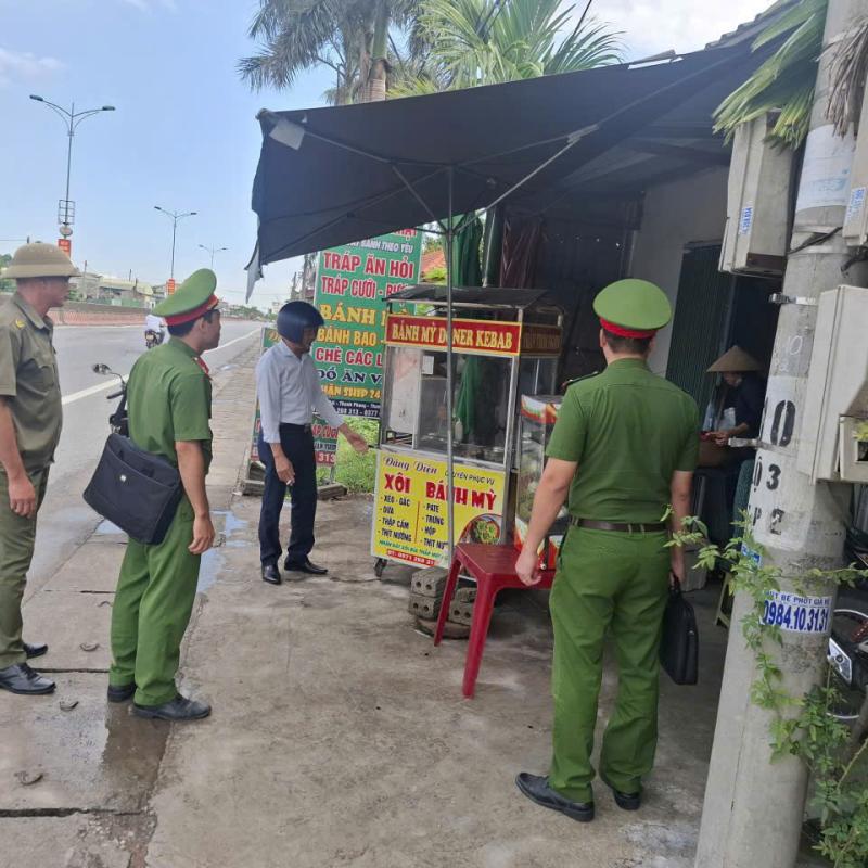 Lập lại trật tự, hành lang an toàn giao thông đường bộ  và bảo đảm trật tự công cộng