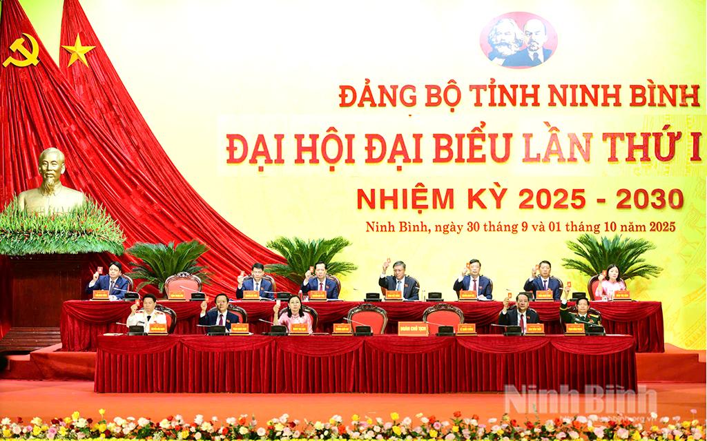 mot-so-hinh-anh-ngay-lam-viec-thu-nhat-phien-tru-b-2.jpg
