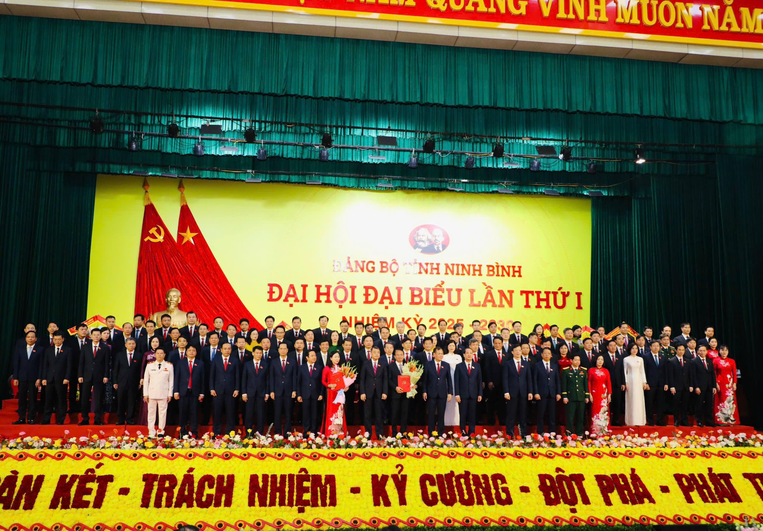 Khai mạc Đại hội đại biểu Đảng bộ tỉnh Ninh Bình lần thứ I, nhiệm kỳ 2025-2030