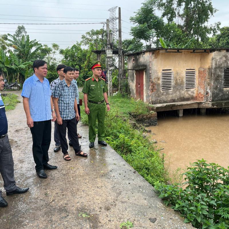 Lãnh đạo phường Thành Nam tổ chức kiểm tra công tác phòng, chống cơn bão số 3 (bão wipha)