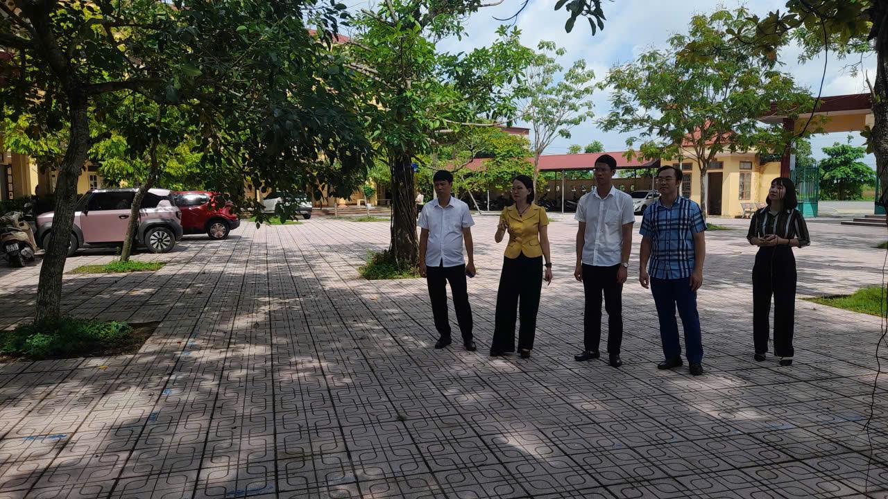 UBND phường Thành Nam làm việc với các trường Mầm non, Tiểu học, THCS trên địa bàn phường