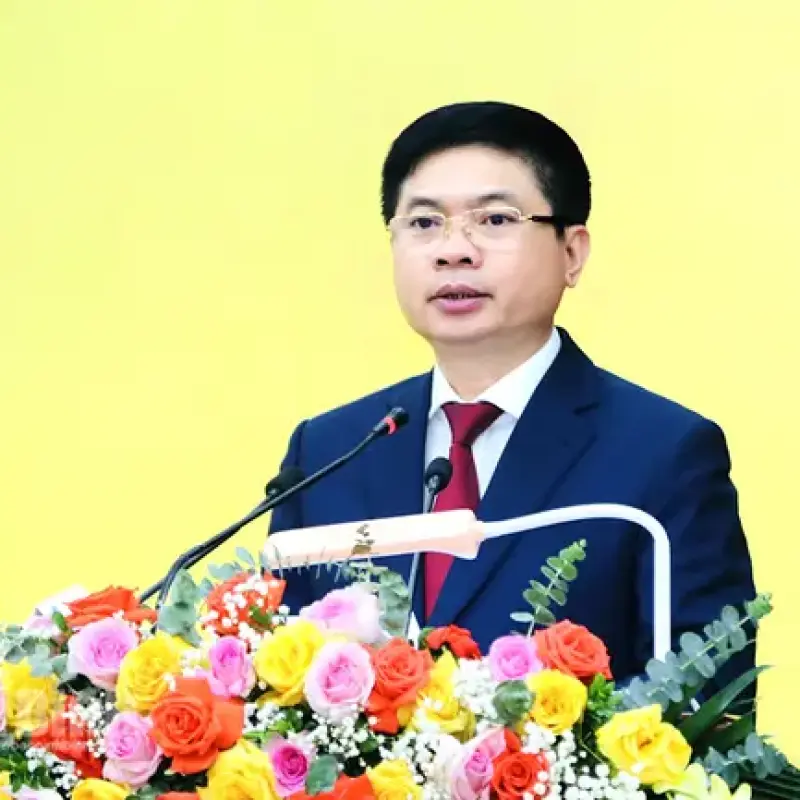 Phát huy sức mạnh đại đoàn kết; thực hiện tốt công tác xây dựng Đảng; đột phá phát triển kinh tế-xã hội; phấn đấu Ninh Bình trở thành thành phố trực thuộc Trung ương vào năm 2030